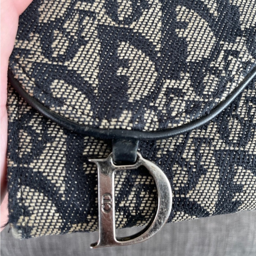 VINTAGE CHRISTIAN DIOR SADDLE WALLET - Picture 6 of 8